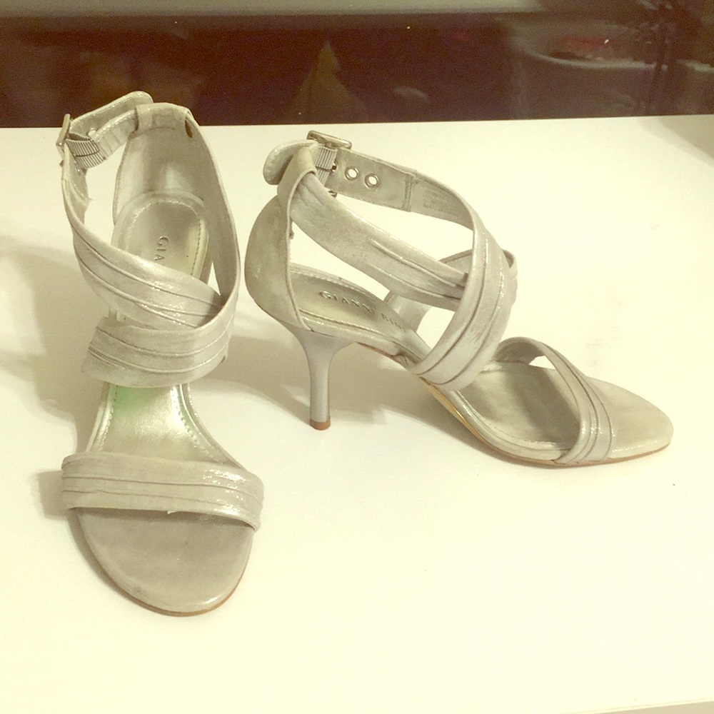 Silver Gianni Bini strappy heels